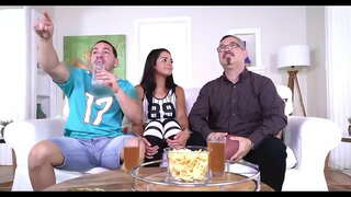 Ǆ�后大约半个小时,他不停地敲打她非常艰苦而且她也开始抬起我的屁股上我的每一个颠簸和支持我所有的时间，她告诉我，是的，uhffh，把更多一点的，是的。 两个完整的内部