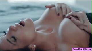 Jaclyn Taylor nu aștepta să facă sex cu Liv Sălbatice și orgasm