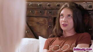 ���ስጥር አለ ግምገማዎች መካከል ሁለት ቅድሚያ Lesbians