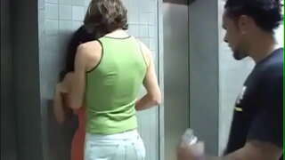 Monica Mattos v jednom z její první video