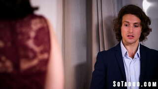 Prom Night Ganske Tenner Lidenskapen Mellom Bro Og Sis