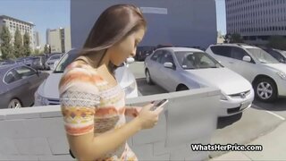 Namudyot sa ug giiyot halang nga Latina cutie