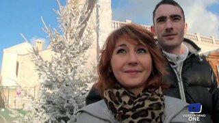 نوجوان اور خوبصورت ہے وہ اس کے پریمی کی طرف سے گڑبڑ